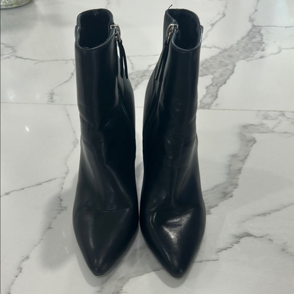 FLEXX PU Ankle Black Zip Up Boots. Size 7M
